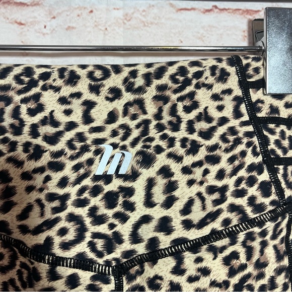 Nwt Muscle nation leopard cross cross woast legginsg size small - Picture 2 of 5